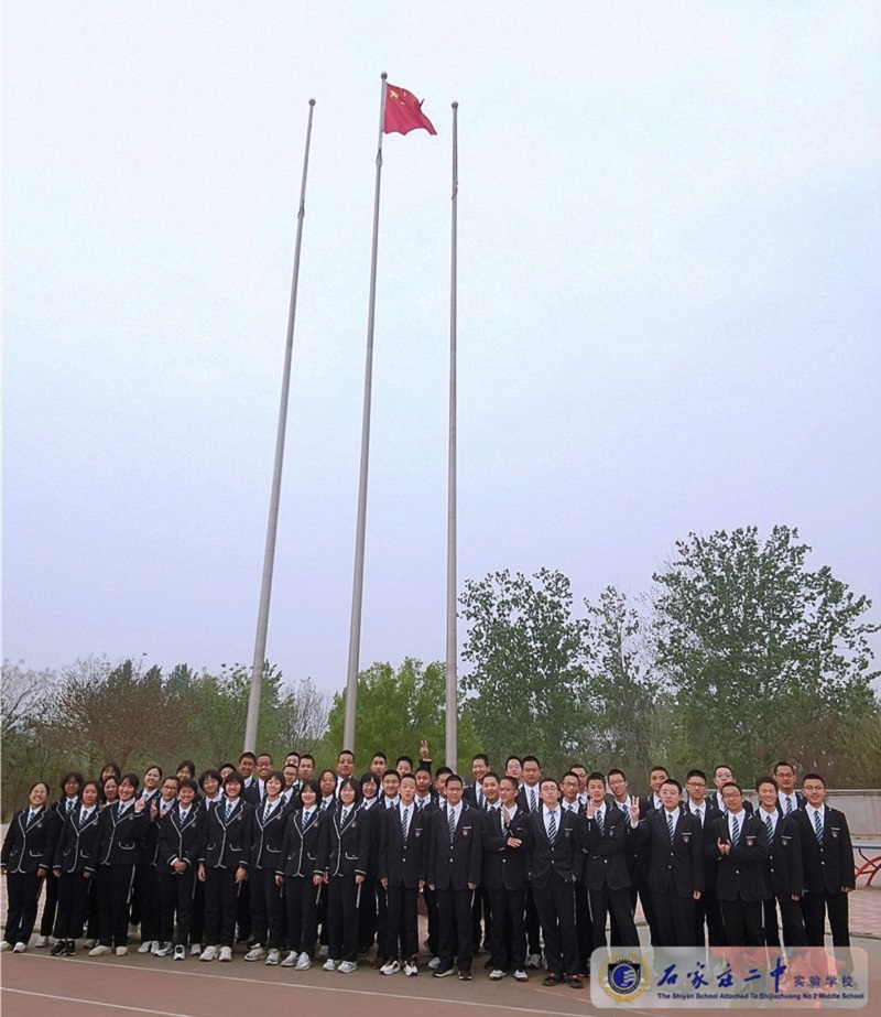 3.高一B5班合影.jpg