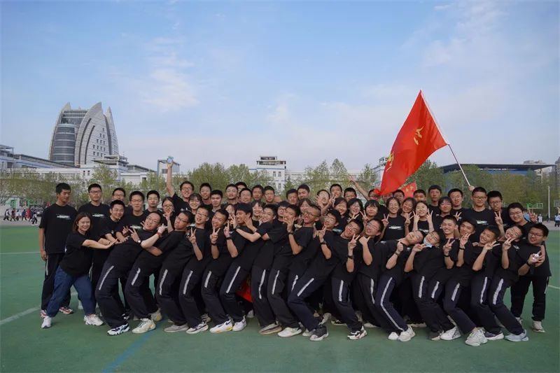 高二年级集体舞大赛638.png 高二年级集体舞大赛638.png